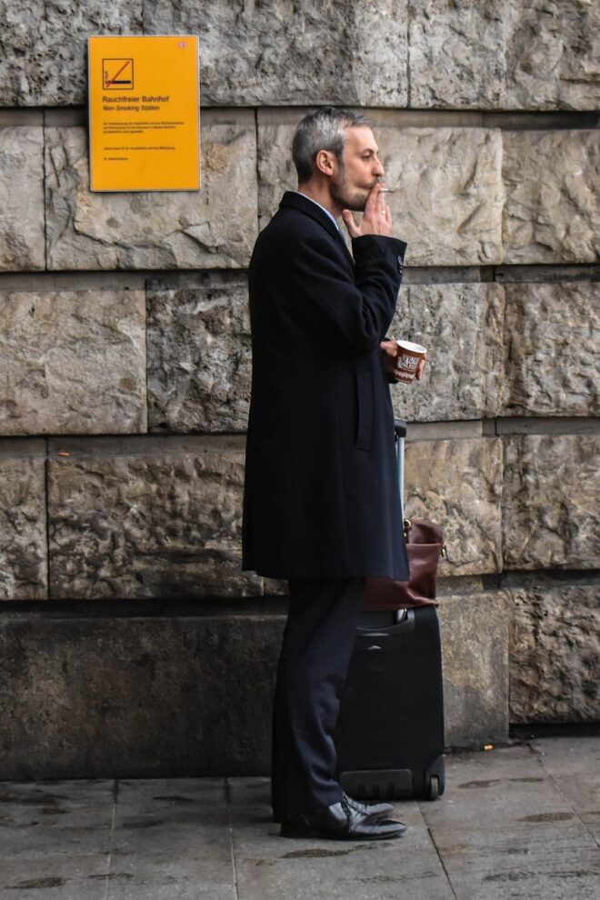 to smoke, railway, train, travels, station, traveler